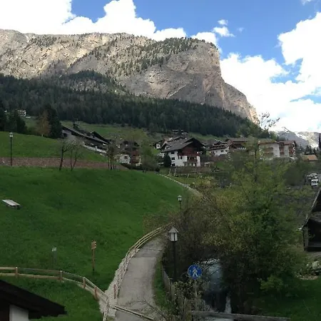 Couette-café Seceda 3*